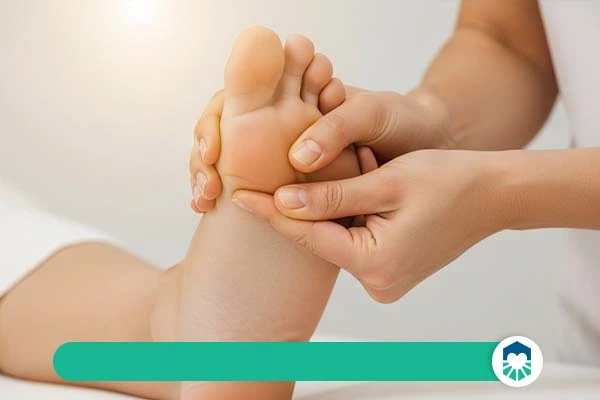 ماساژ پا برای داغی کف پا | ایران طب مگ